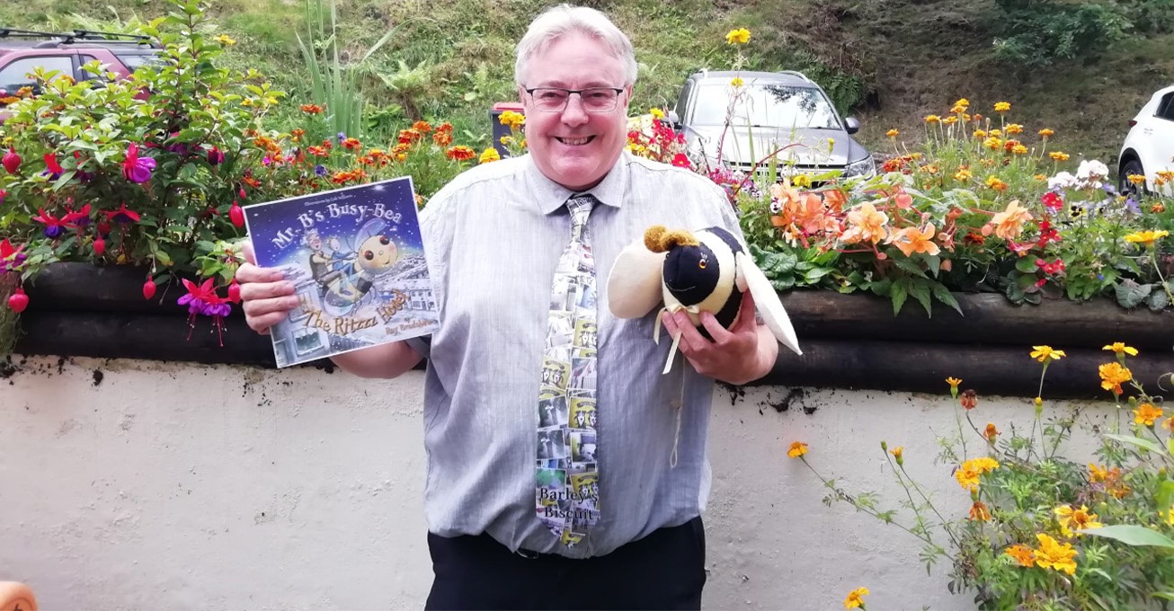 A hive of activity as a Shropshire author’s new book shapes up to be the bee’s knees!