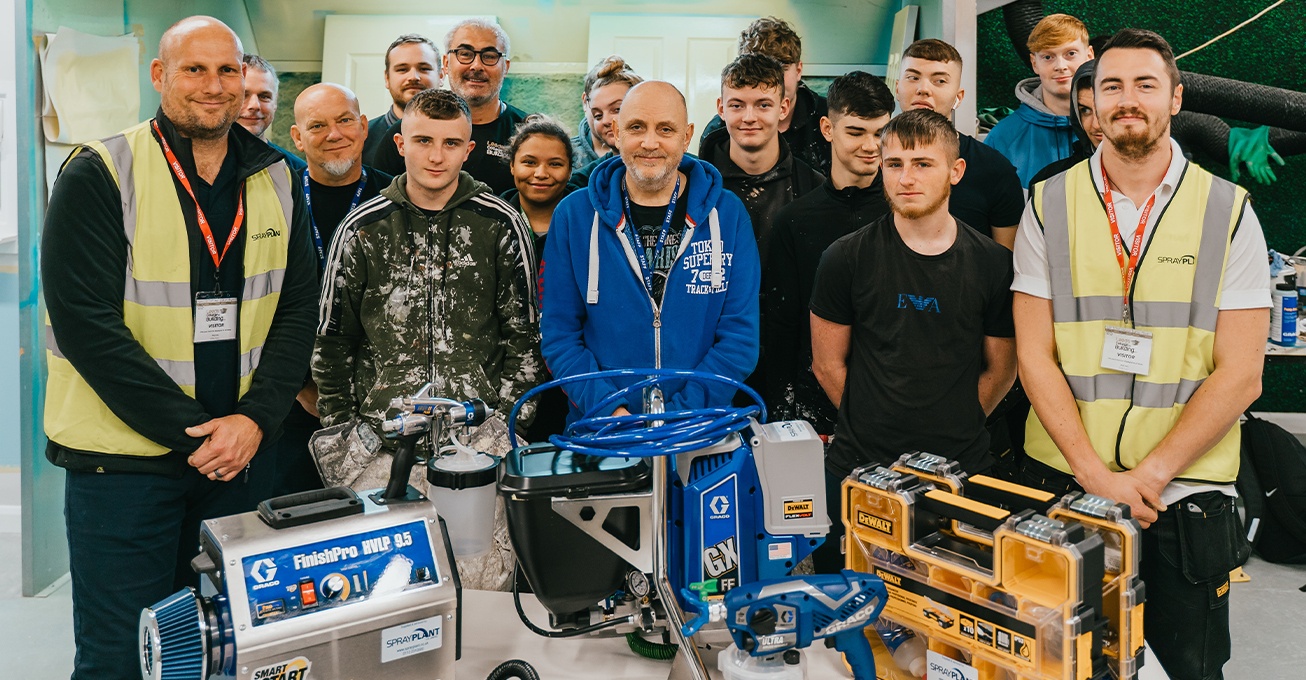 State of the art spray-kit donation enhances Leeds College of Building student opportunities