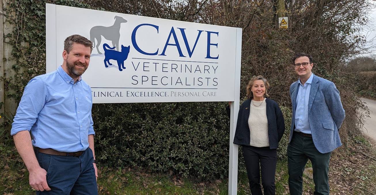 MP for Taunton Deane visits Wellington animal hospital