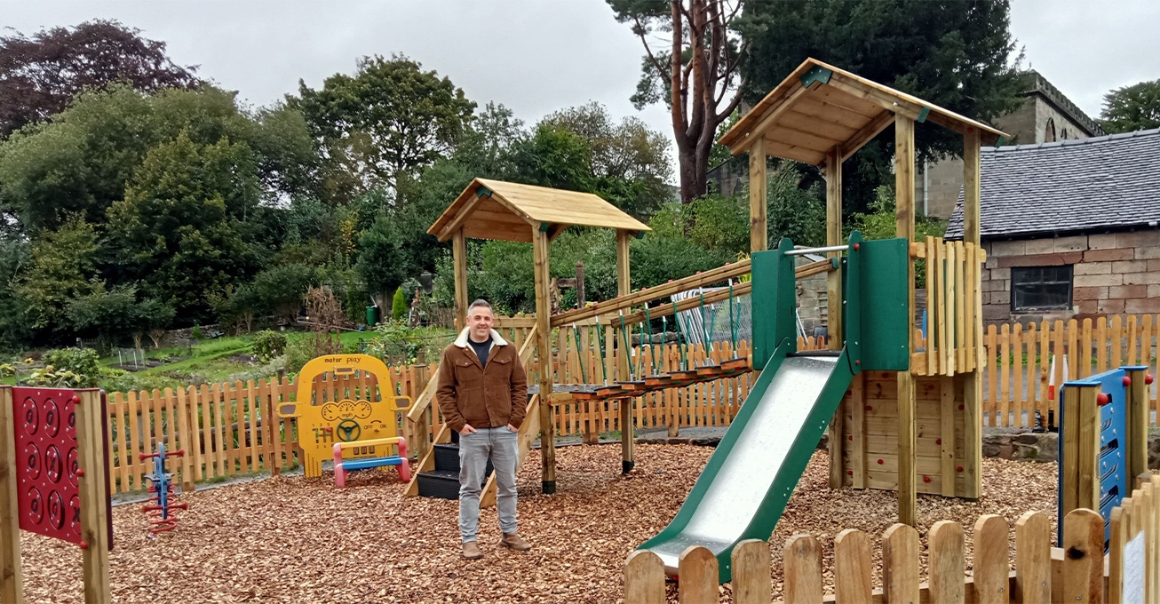 New playground now open in Alton thanks to a National Lottery bid by the village’s community owned White Hart pub