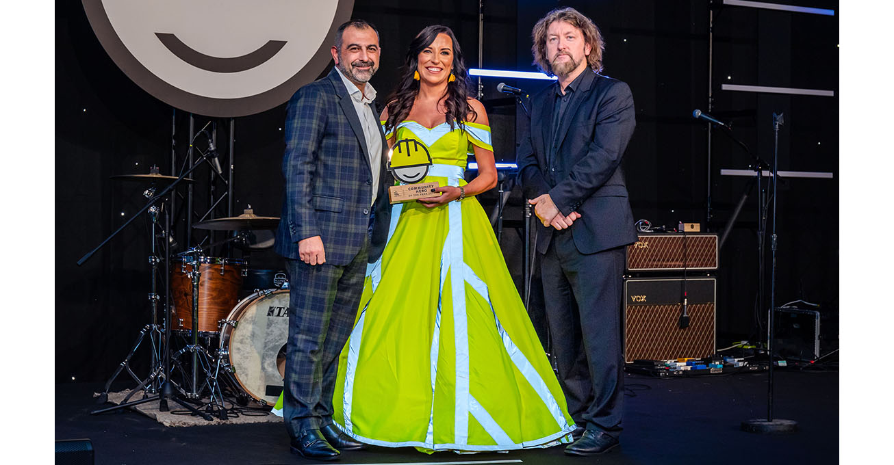 A Beacon of Inspiration: Kelly Cartwright wins the On The Tools Community Hero Award and lights up the stage in high-vis ball gown