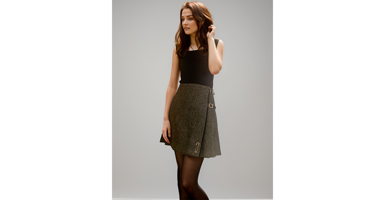 Elkin enters fashion arena with tweed pleated skirt offering
