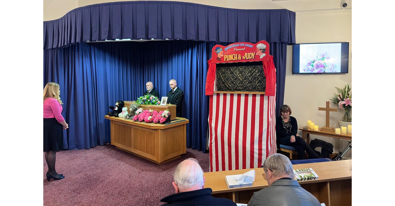 Funeral director pulls strings to organise unforgettable puppet show service